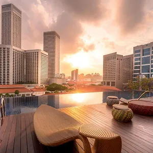 Naumi Singapura